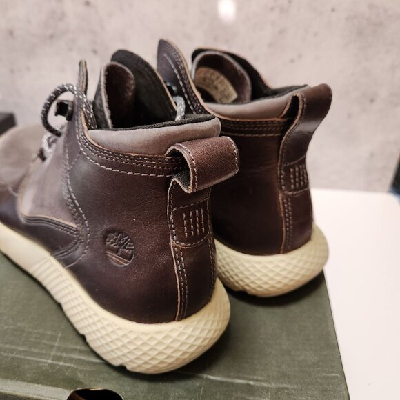 Timberland FlyRoam Boot Sneakers Mens 8.5 Brown Leather Chukka Lace-up Pre-owned - Picture 3 of 16